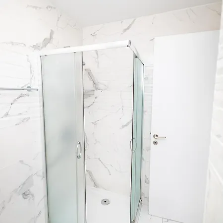 Lazuli Seaview 2bdr Apartman *