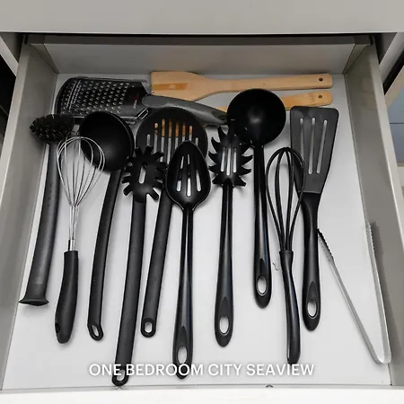 Lazuli Seaview 2bdr لارنكا