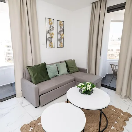 Lazuli Seaview 2bdr شقة