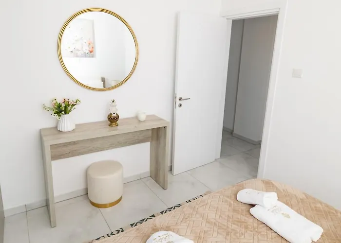 Lazuli Seaview 2bdr Апартаменты Ларнака