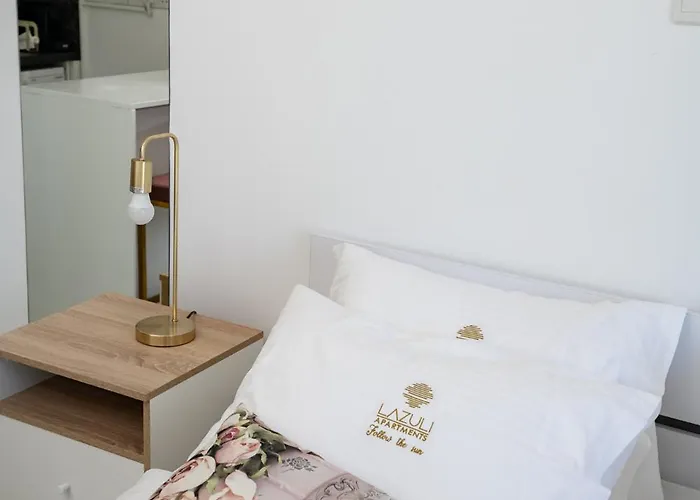 Lazuli Seaview 2bdr Апартаменты