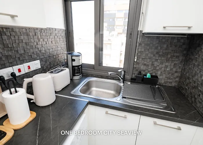 Lazuli Seaview 2bdr * Ларнака