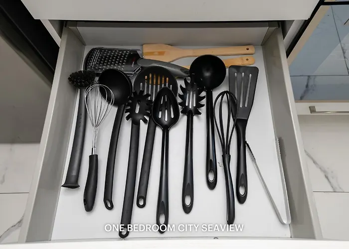 Lazuli Seaview 2bdr Ларнака