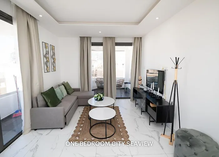 Lazuli Seaview 2bdr Ларнака