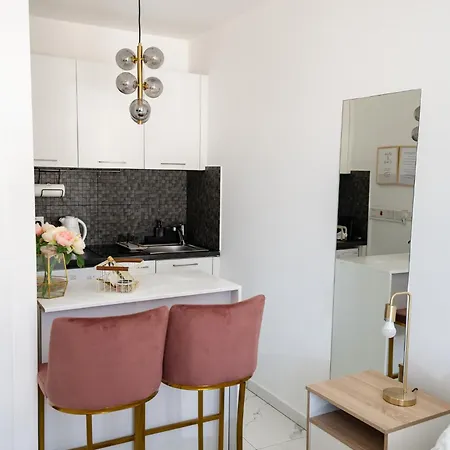 Lazuli Seaview 2bdr * Larnaca