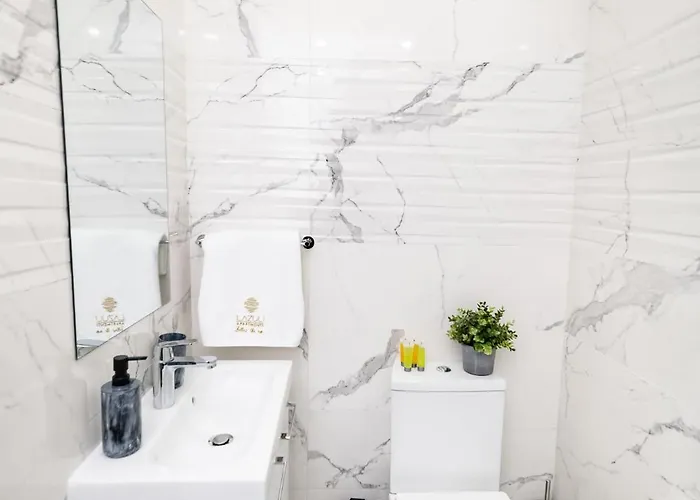 Lazuli Seaview 2bdr * 拉纳卡