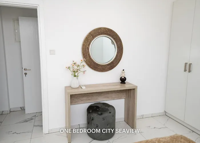 Lazuli Seaview 2bdr * 拉纳卡