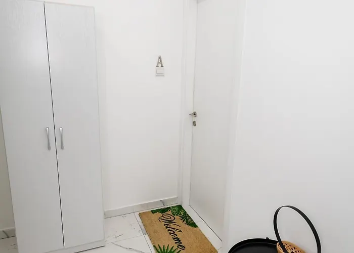 Apartment Lazuli Seaview 2bdr Larnaca